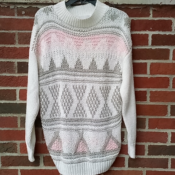 Sweaters - Long chunky cream pattern vintage sweater XL